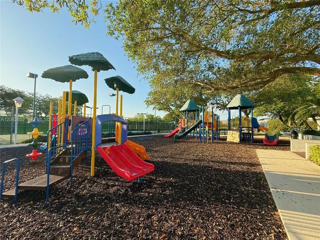 13771 SW 149th Cir Ln 4-85, Miami, FL 33186