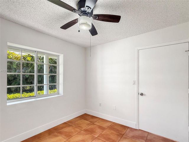 13771 SW 149th Cir Ln 4-85, Miami, FL 33186