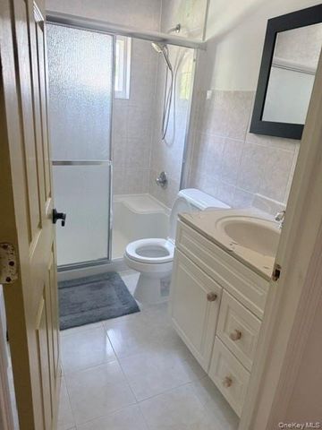 164 E Rockaway Road, Hewlett, NY 11557