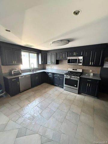 164 E Rockaway Road, Hewlett, NY 11557