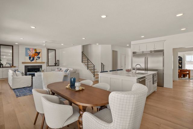 6542 Pelican Street, Bettendorf, IA 52722