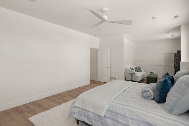 6542 Pelican Street, Bettendorf, IA 52722