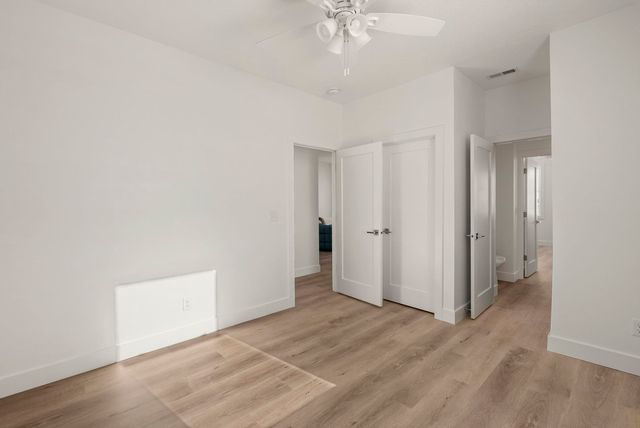 6542 Pelican Street, Bettendorf, IA 52722