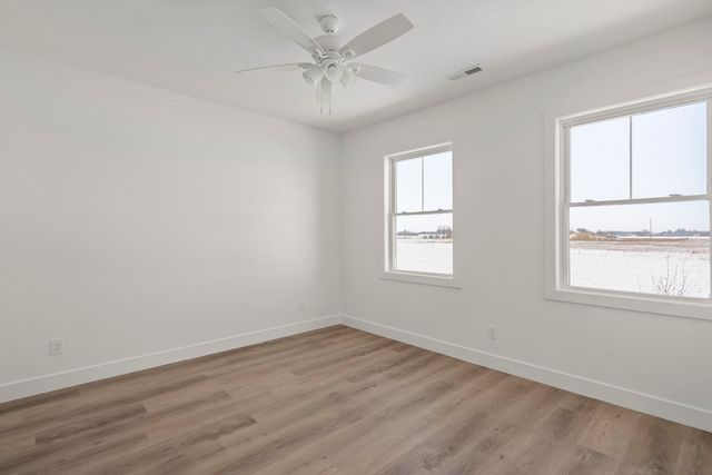 6542 Pelican Street, Bettendorf, IA 52722