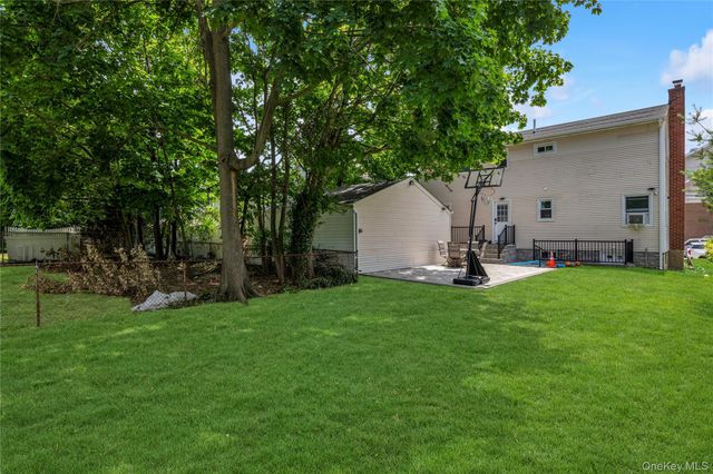 1701 Lexington Avenue, Merrick, NY 11566