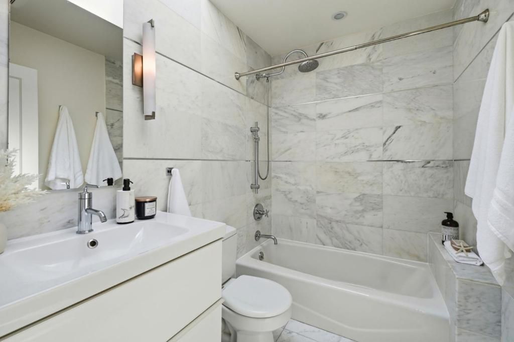 Image 27 of property listing at 1345 20th Street, San Francisco, CA 94107