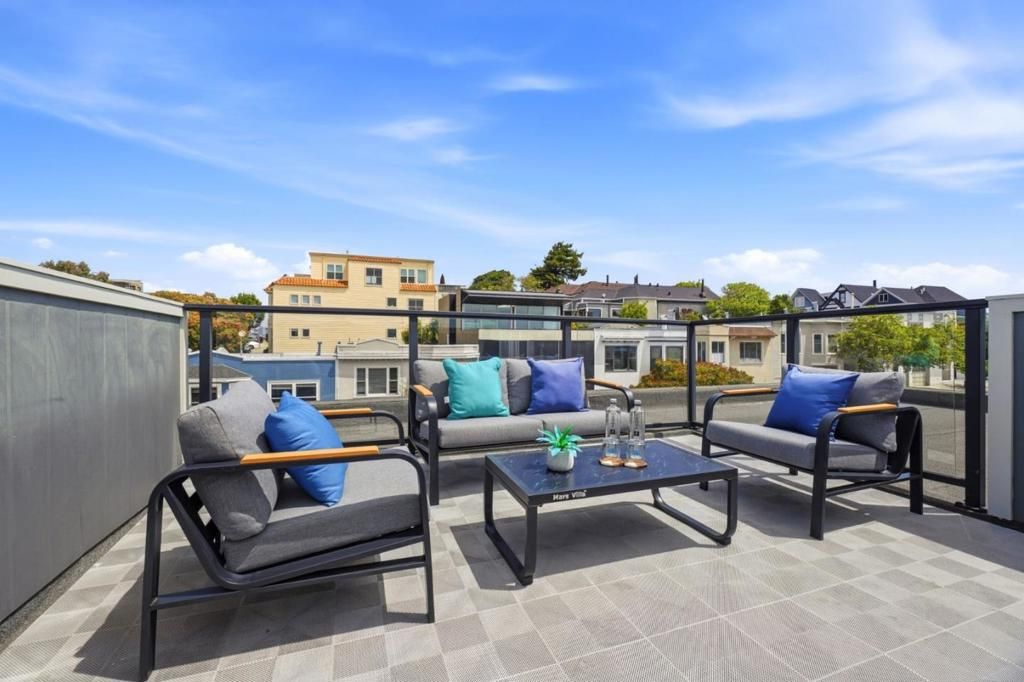 Image 30 of property listing at 1345 20th Street, San Francisco, CA 94107