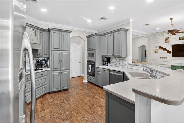 110 Lariat Trail, Waco, TX 76657