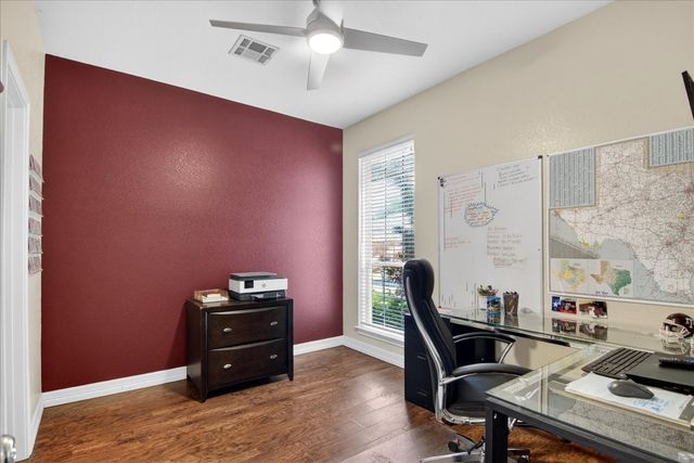 110 Lariat Trail, Waco, TX 76657
