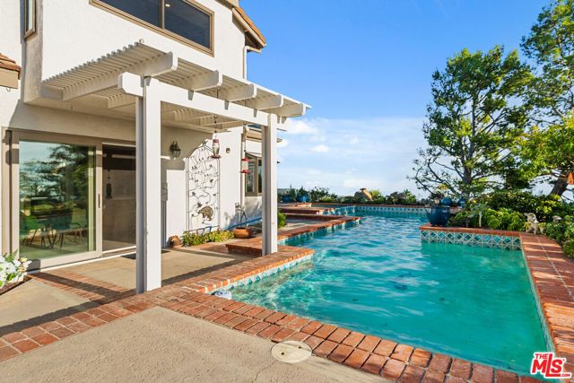 23255 W Paloma Blanca Drive, Malibu, CA 90265