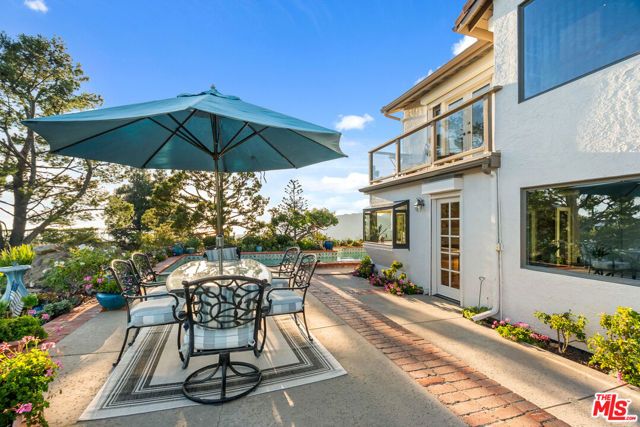 23255 W Paloma Blanca Drive, Malibu, CA 90265