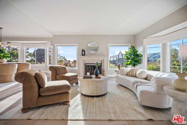 23255 W Paloma Blanca Drive, Malibu, CA 90265