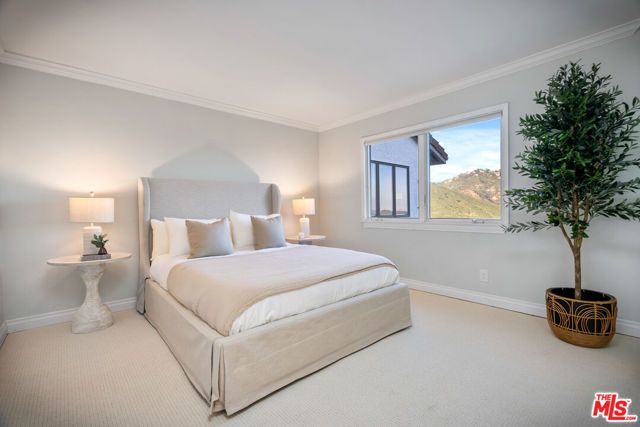 23255 W Paloma Blanca Drive, Malibu, CA 90265