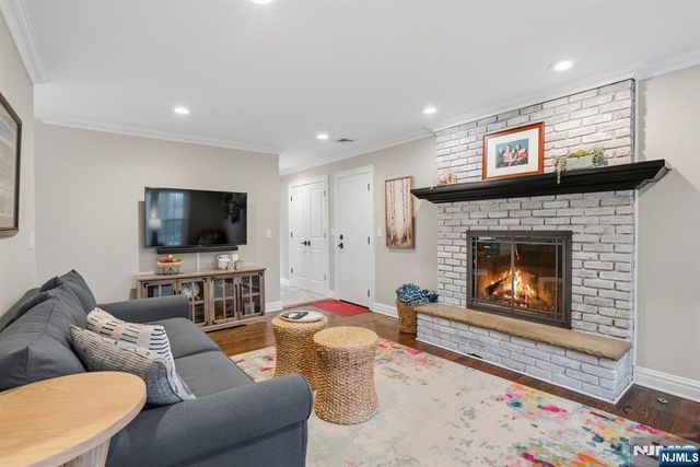 120 Tam O Shanter, Mahwah, NJ 07430