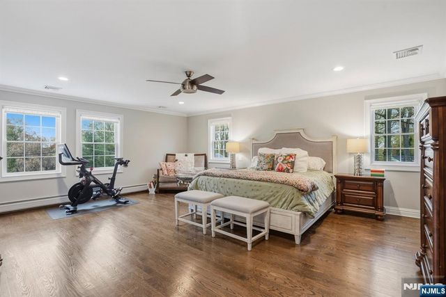 120 Tam O Shanter, Mahwah, NJ 07430