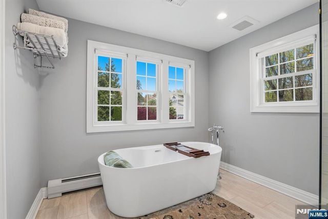 120 Tam O Shanter, Mahwah, NJ 07430