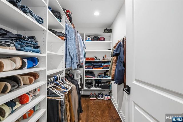 120 Tam O Shanter, Mahwah, NJ 07430