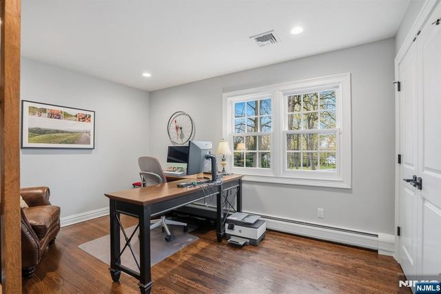 120 Tam O Shanter, Mahwah, NJ 07430