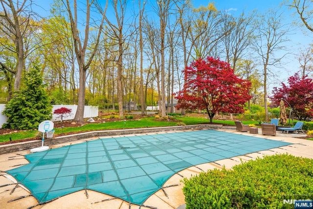 120 Tam O Shanter, Mahwah, NJ 07430