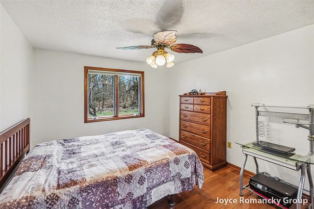 11235 W Broomfield Road, Remus, MI 49340
