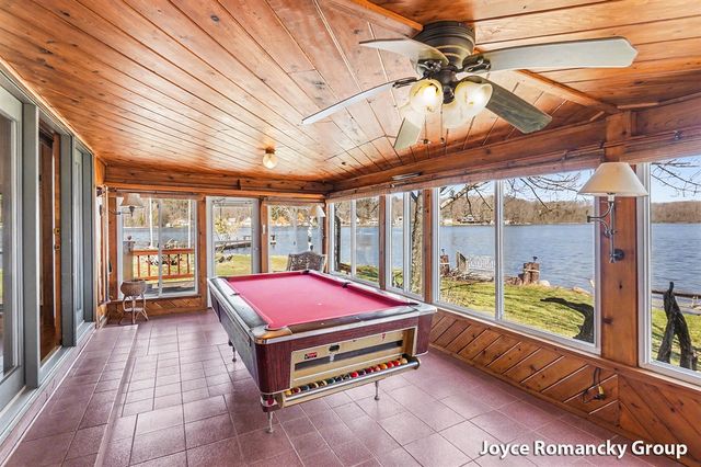 11235 W Broomfield Road, Remus, MI 49340