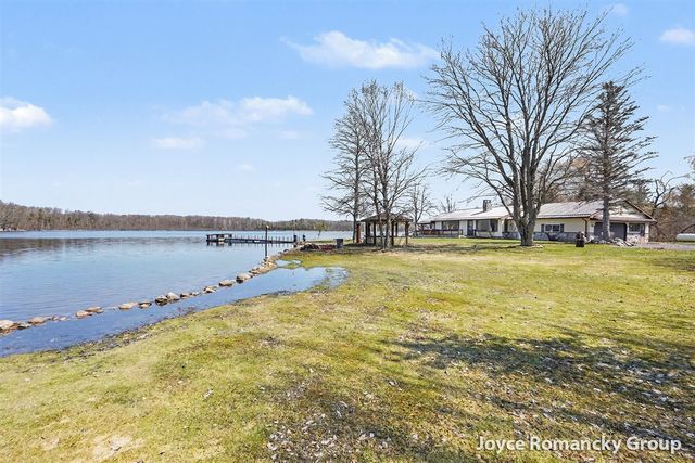 11235 W Broomfield Road, Remus, MI 49340