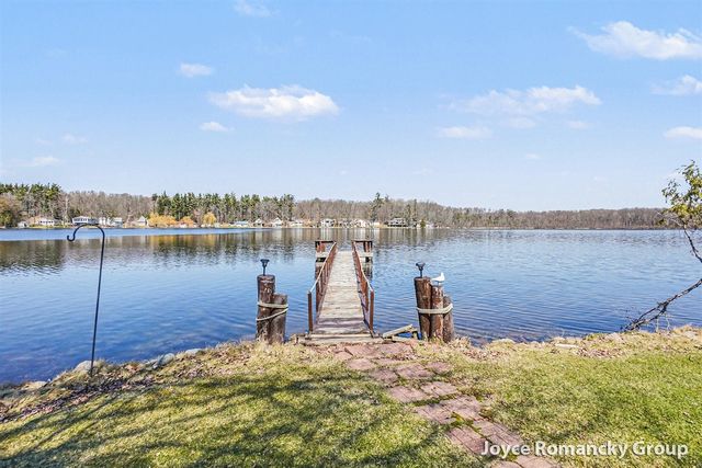 11235 W Broomfield Road, Remus, MI 49340