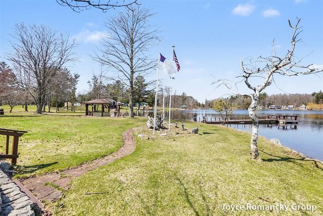 11235 W Broomfield Road, Remus, MI 49340