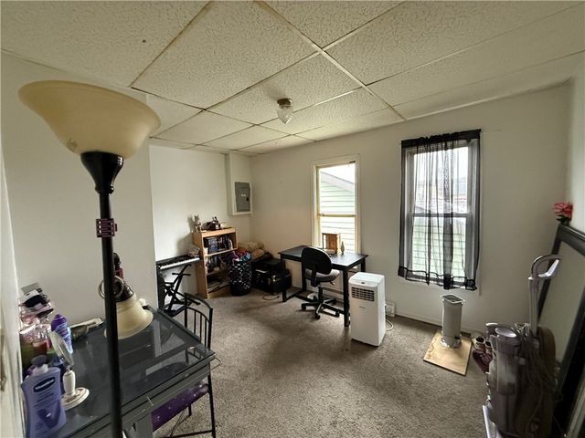 320 W Birch St, City Of But Sw, PA 16001