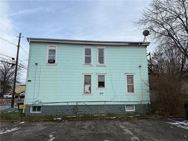 320 W Birch St, City Of But Sw, PA 16001