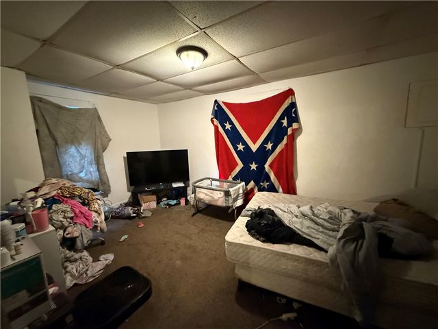 320 W Birch St, City Of But Sw, PA 16001