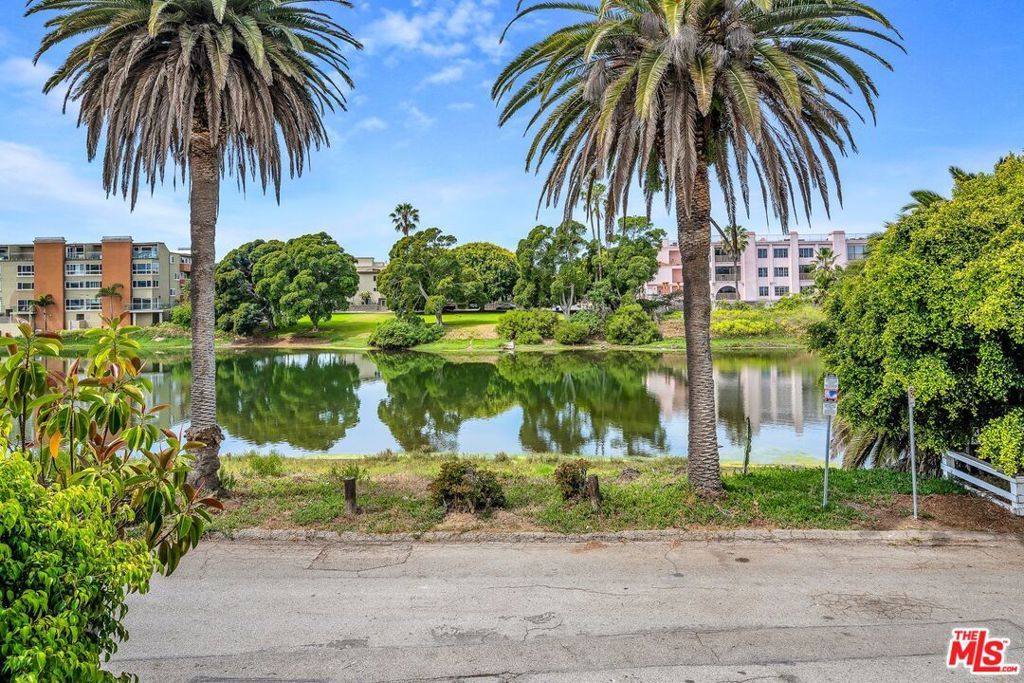 164 63rd Avenue 2A, Playa Del Rey, CA 90293