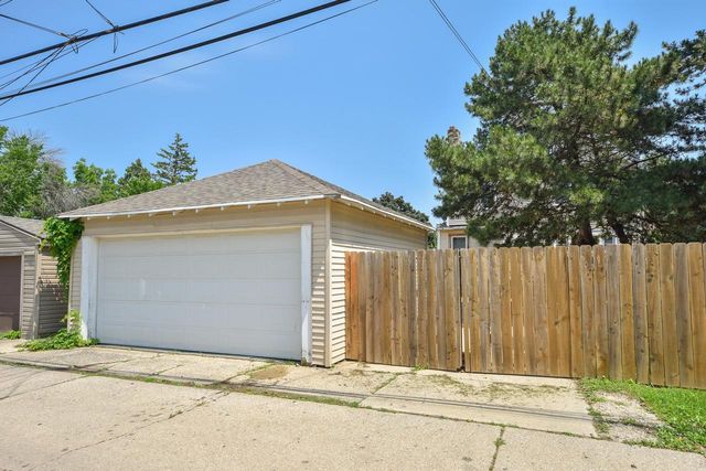 4311 N 14th STREET, Milwaukee, WI 53209