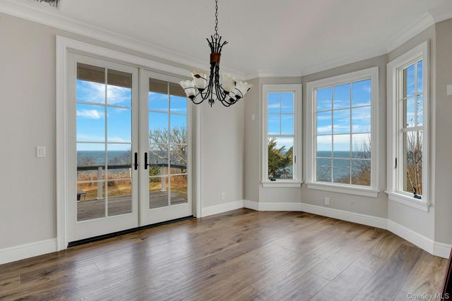 150 Landing Lane, Baiting Hollow, NY 11933