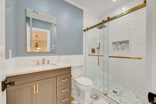 150 Landing Lane, Baiting Hollow, NY 11933