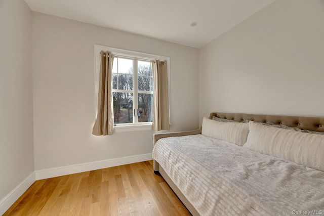 150 Landing Lane, Baiting Hollow, NY 11933