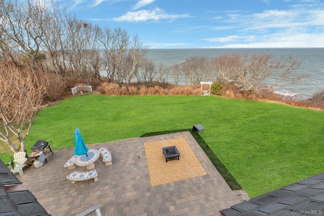 150 Landing Lane, Baiting Hollow, NY 11933