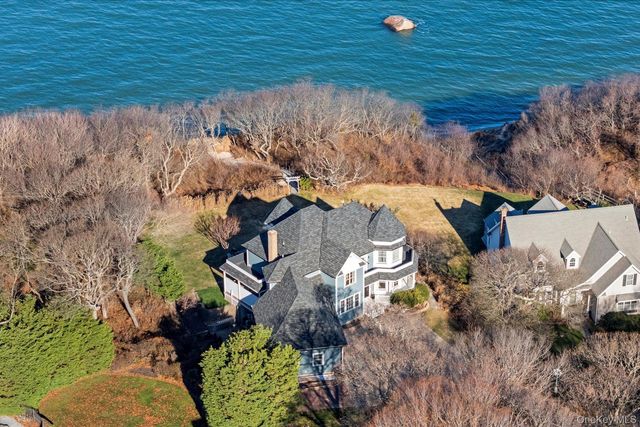 150 Landing Lane, Baiting Hollow, NY 11933