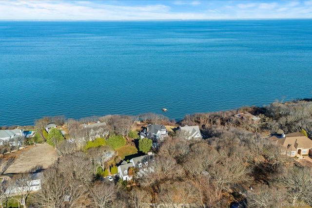 150 Landing Lane, Baiting Hollow, NY 11933