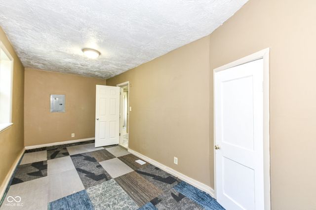816 Chestnut Street, Anderson, IN 46012