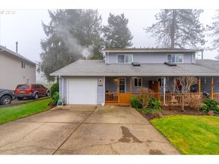 468 HARRIS Ln, Oregon City, OR 97045