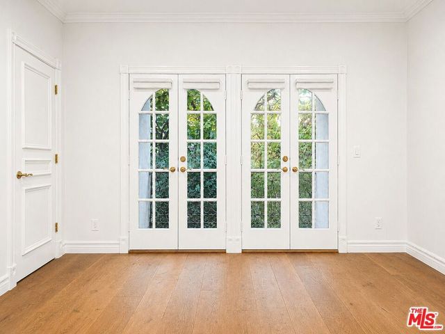 342 N Palm Dr 201, Beverly Hills, CA 90210