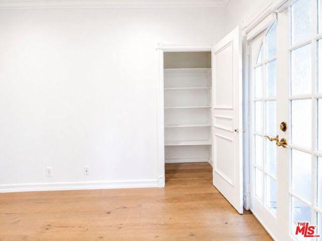 342 N Palm Dr 201, Beverly Hills, CA 90210