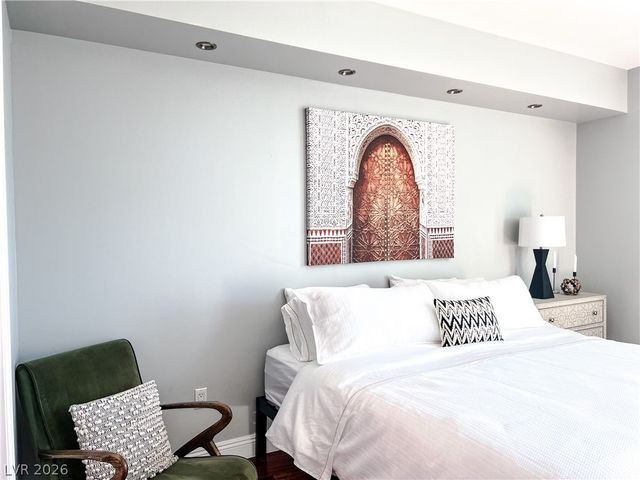 322 Karen Avenue 805, Las Vegas, NV 89109
