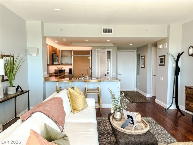 322 Karen Avenue 805, Las Vegas, NV 89109