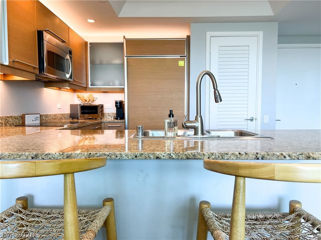 322 Karen Avenue 805, Las Vegas, NV 89109