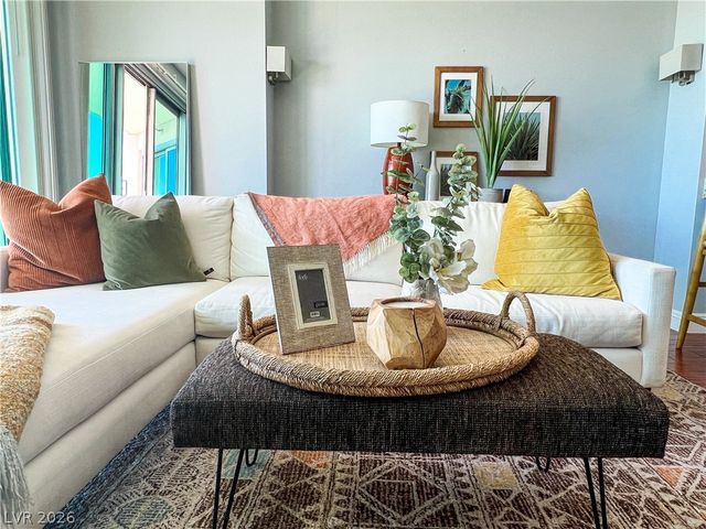 322 Karen Avenue 805, Las Vegas, NV 89109