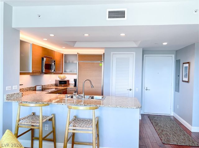 322 Karen Avenue 805, Las Vegas, NV 89109