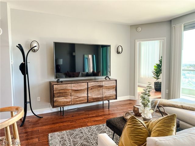 322 Karen Avenue 805, Las Vegas, NV 89109