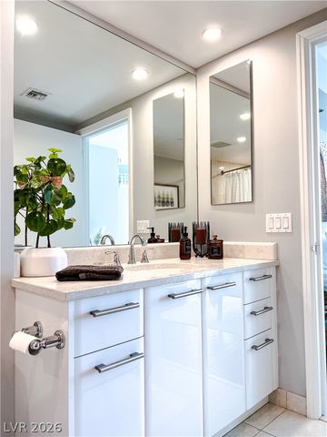 322 Karen Avenue 805, Las Vegas, NV 89109